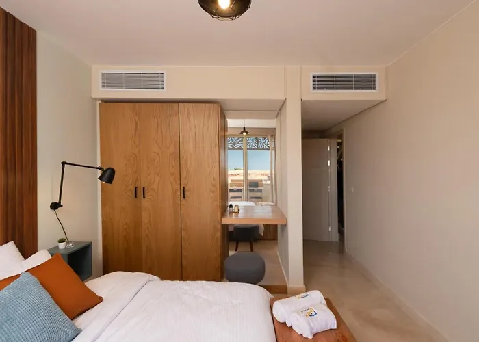 Vogue & Idyllic 2 Bdr Mangroovy Free Pool & Access * Hurghada