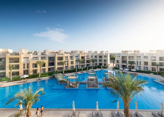 Vogue & Idyllic 2 Bdr Mangroovy Free Pool & Access Hurghada
